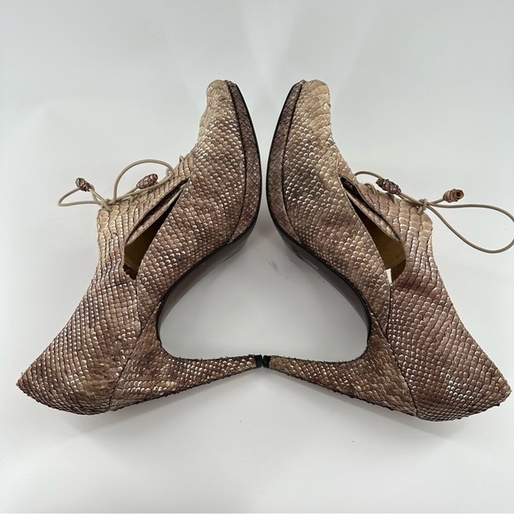 Stuart Weitzman ankle booties size 10 tan brown snakeskin square toe maximalist - Picture 6 of 12